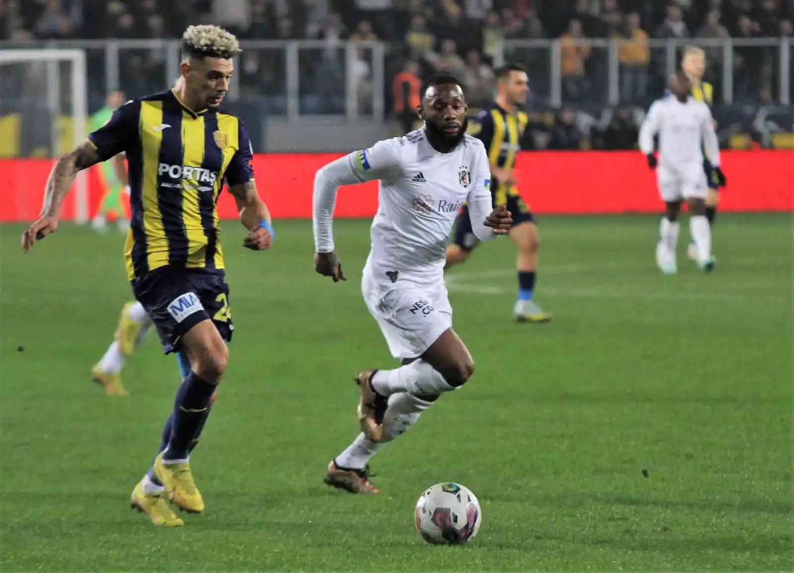 Ziraat Türkiye Kupası: MKE Ankaragücü: 1 - Beşiktaş: 0 (İlk yarı)
