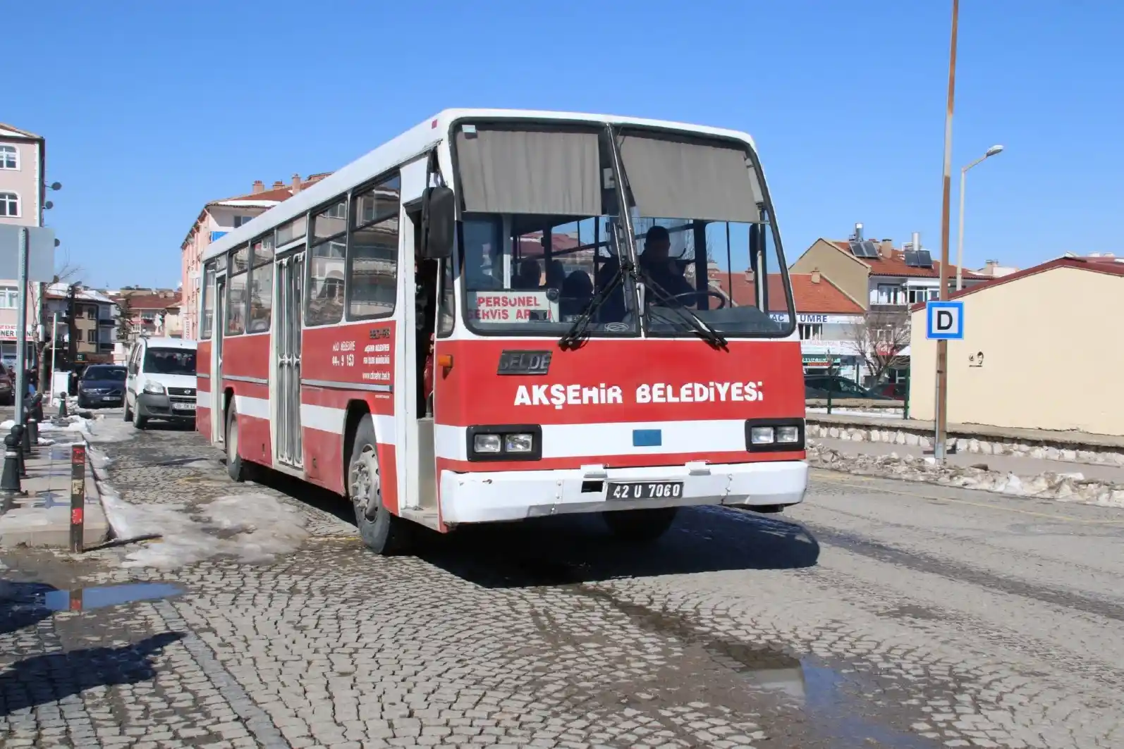 Akşehir Belediyesi’nden depremzedeler için ücretsiz servis
