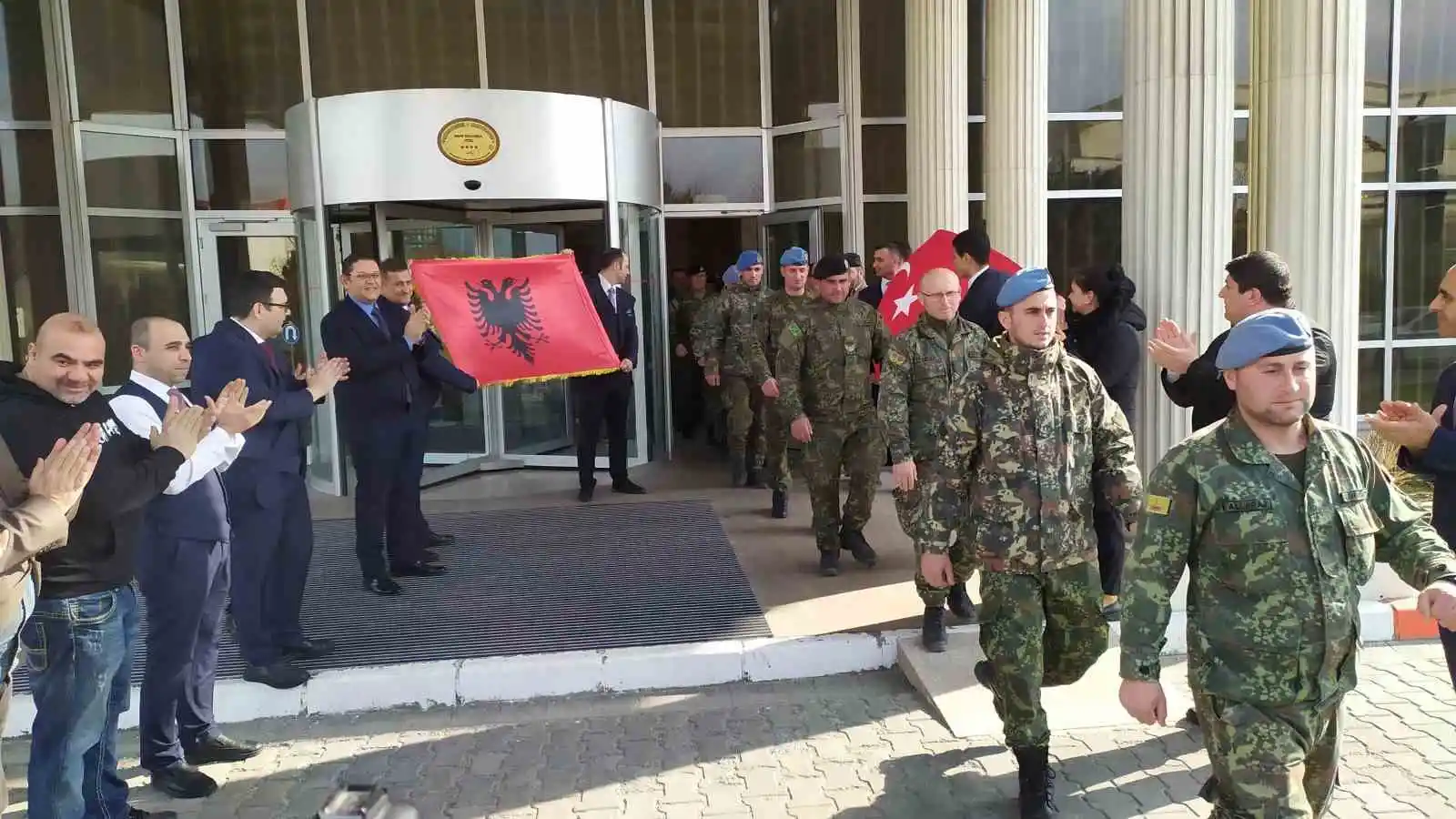 Arnavutluk’tan gelen 83 kişilik arama kurtarma ekibi geri döndü
