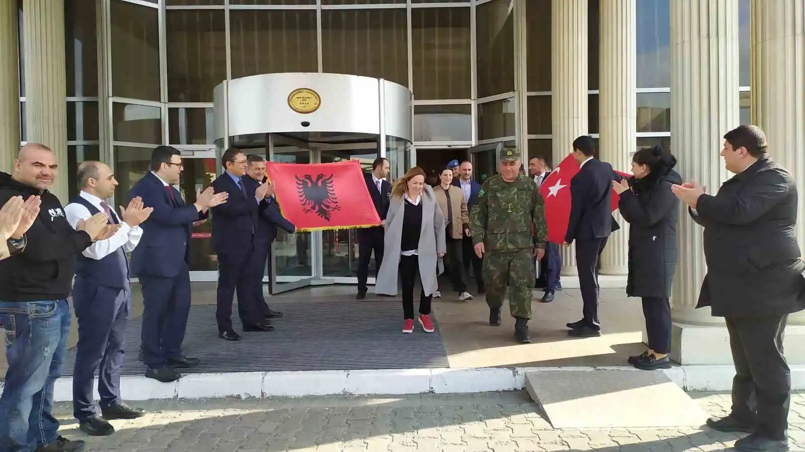 Arnavutluk’tan gelen 83 kişilik arama kurtarma ekibi geri döndü
