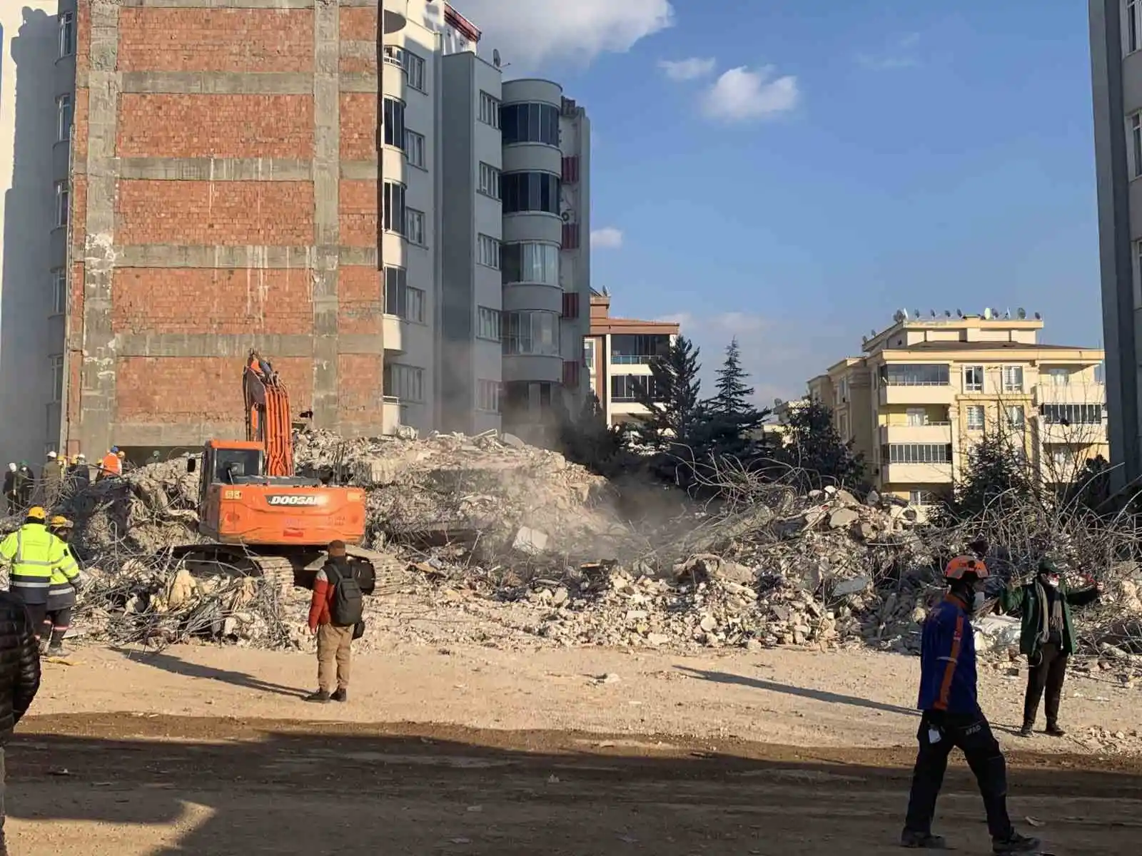 Ayşe Mehmet Polat Sitesi'nin müteahhidi tutuklandı
