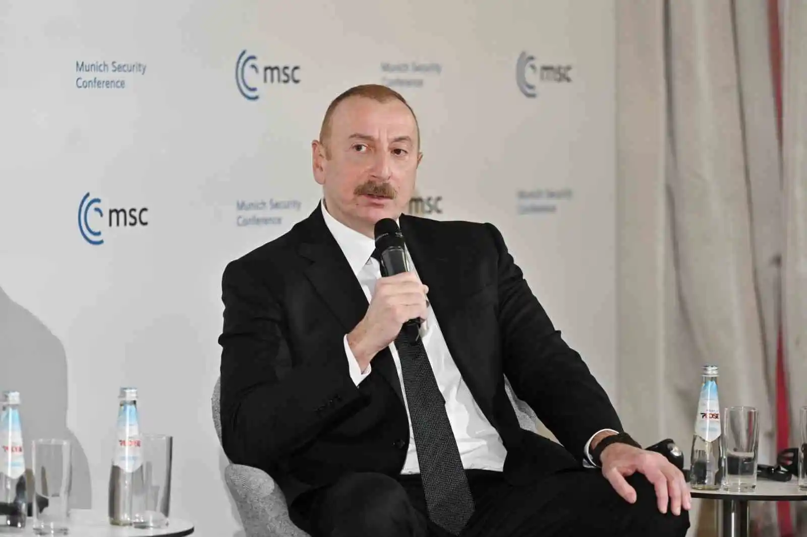 Azerbaycan Cumhurbaşkanı Aliyev: “Rusya’dan gelmiş sözde Karabağ’daki Ermeni toplumunun liderleri ile müzakere sürecini yürütmeyeceğiz”
