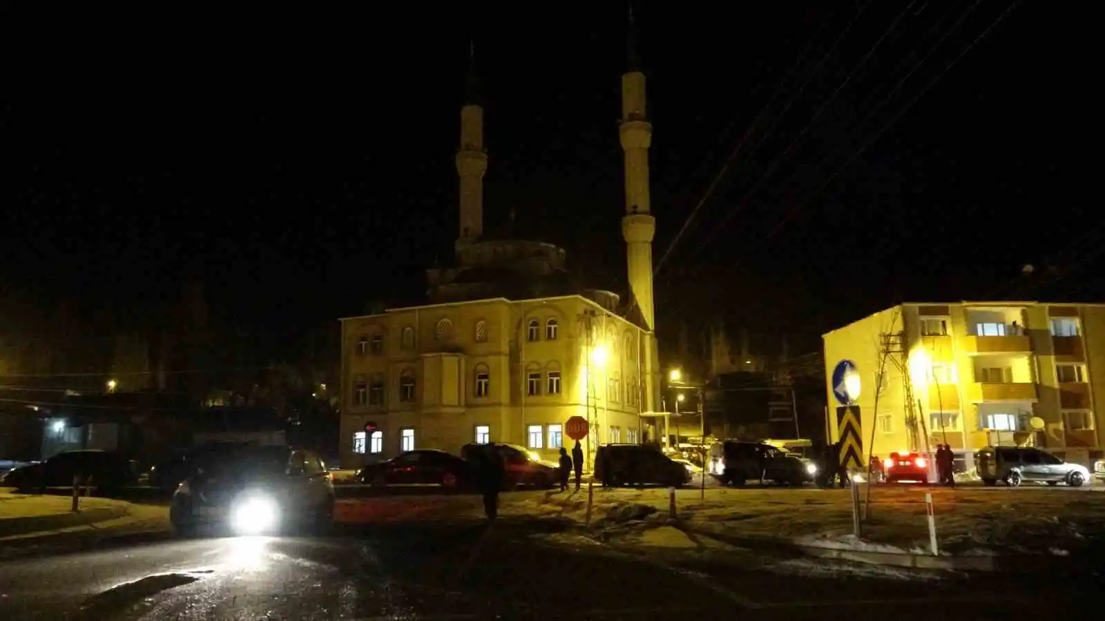 Baba oğul araba almak hayaliyle Hatay’a gitti, memleketlerine cenazeleri döndü
