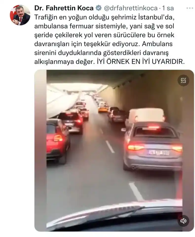 Bakan Koca'dan ambulansa fermuar sistemiyle yol veren sürücülere teşekkür
