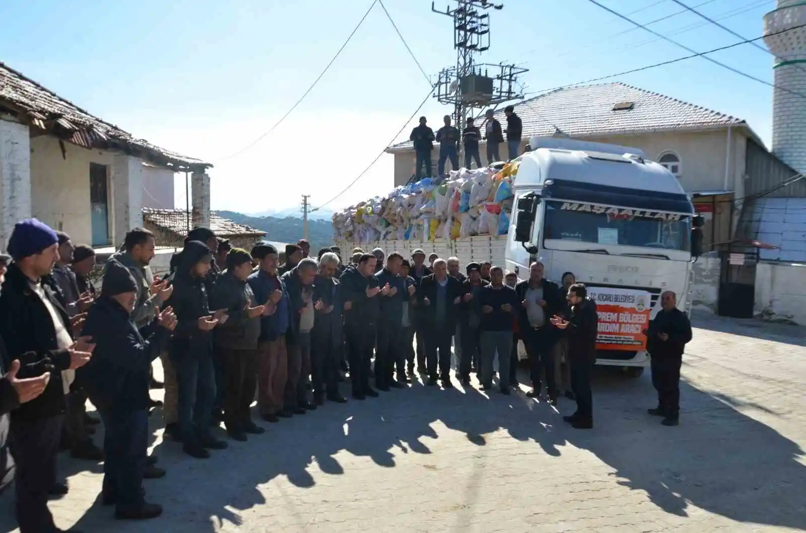 Başkan Kaplan; “Koçarlı, deprem bölgesi için küçükten büyüğe birlik oldu”
