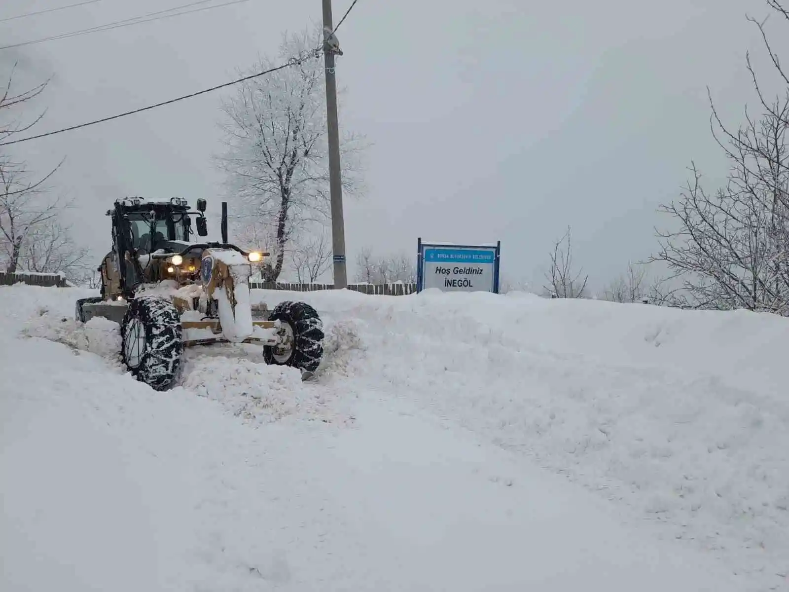 Bursa'da 694 mahalle yolu ulaşıma açıldı
