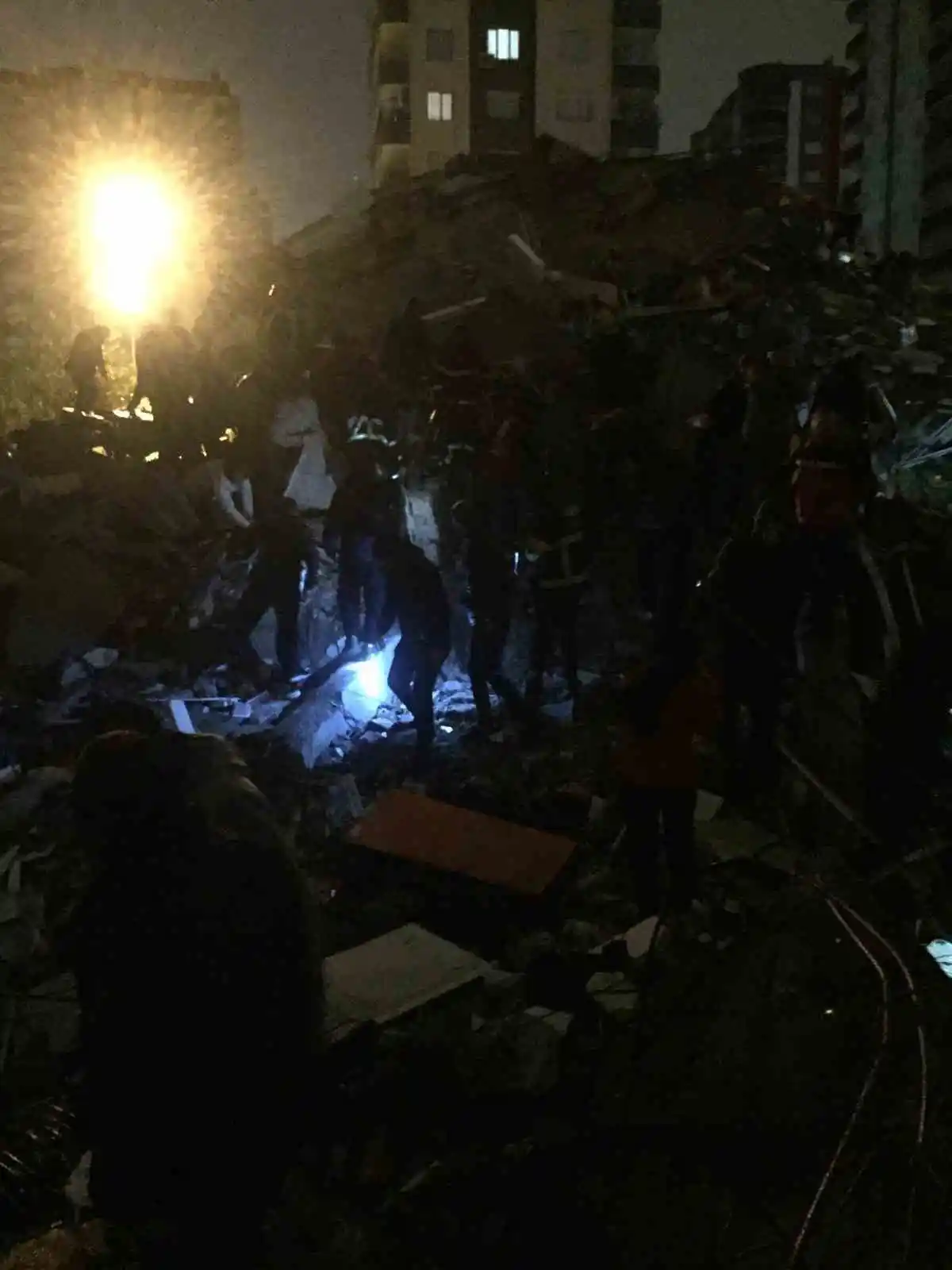 Deprem Adana’da da yıkıma neden oldu
