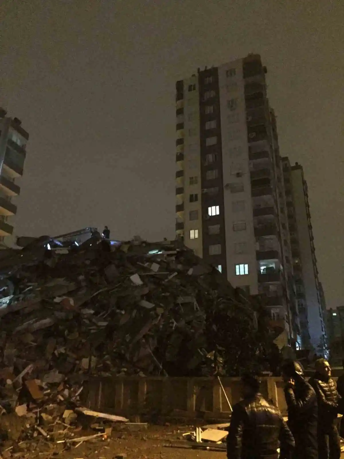 Deprem Adana’da da yıkıma neden oldu
