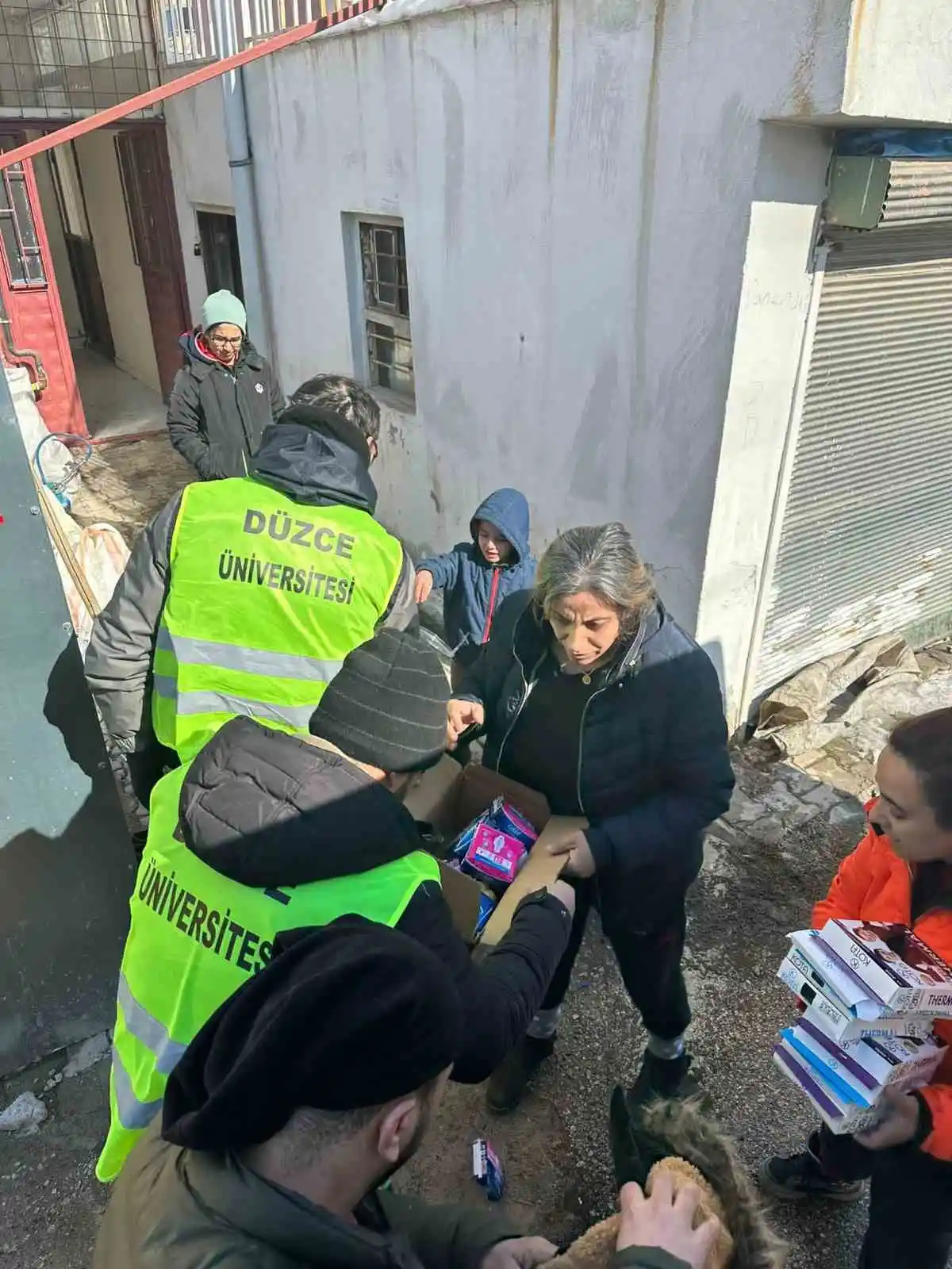 Deprem bölgelerine büyük destek
