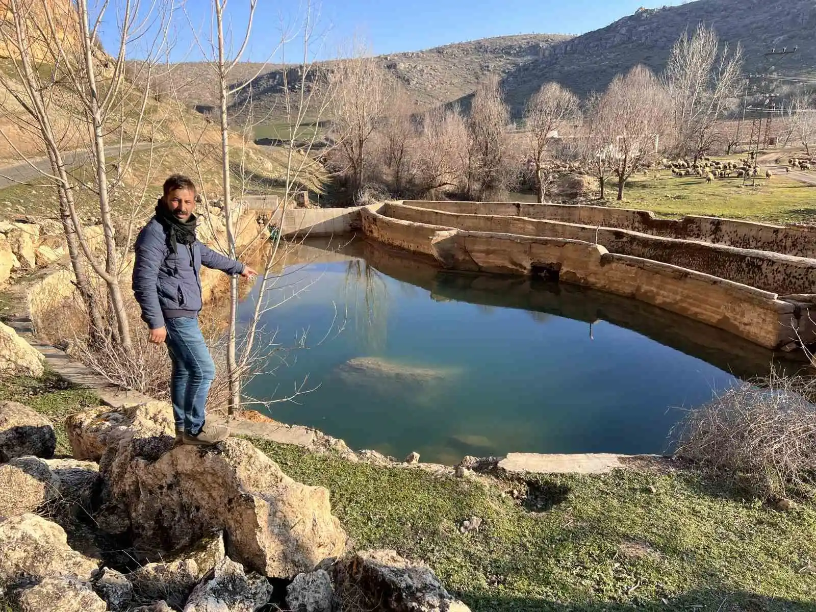 Deprem sonrası yükselen Karasu Çayı’ndaki su seviyesi iki gün sonra normale döndü
