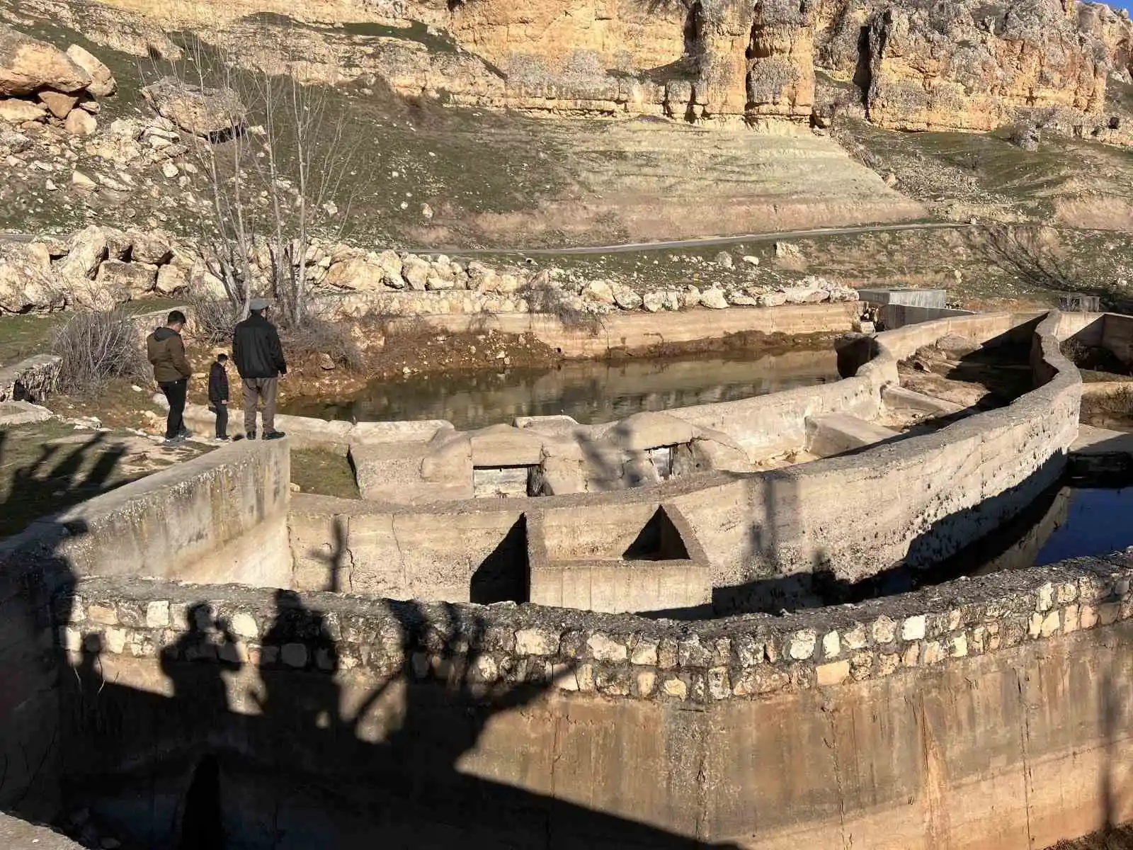 Deprem sonrası yükselen Karasu Çayı’ndaki su seviyesi iki gün sonra normale döndü
