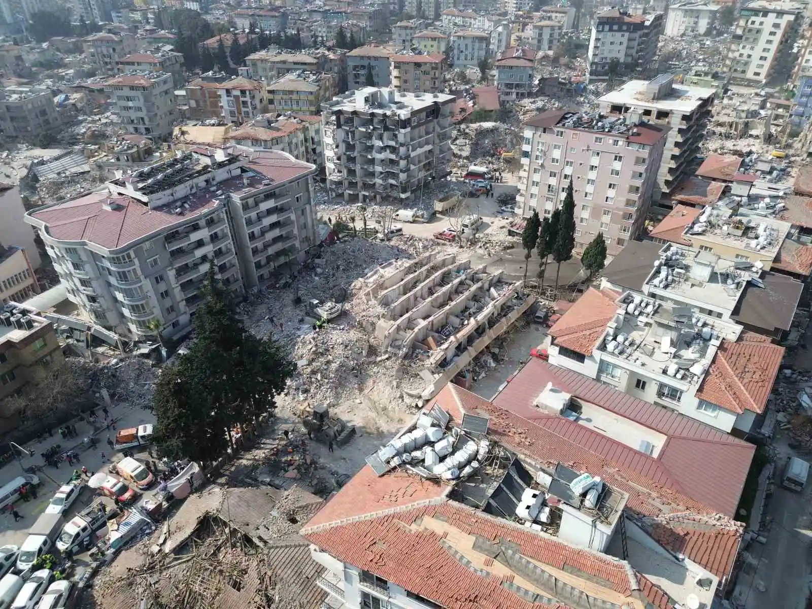 Depremin 6’ncı gününde Hatay’daki korkunç yıkım havadan görüntülendi
