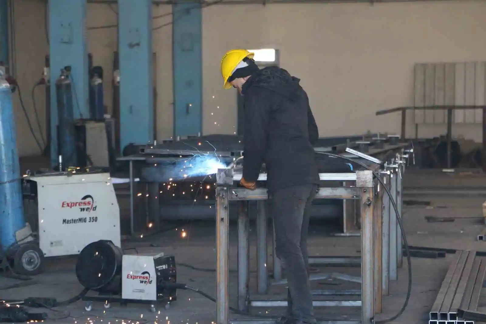 Diyarbakır OSB’den deprem bölgesine ücretsiz çadır üretimi
