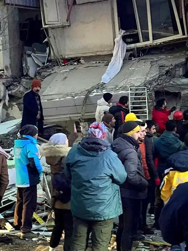 Eskişehir’den 23 uzman doktor deprem bölgesinde
