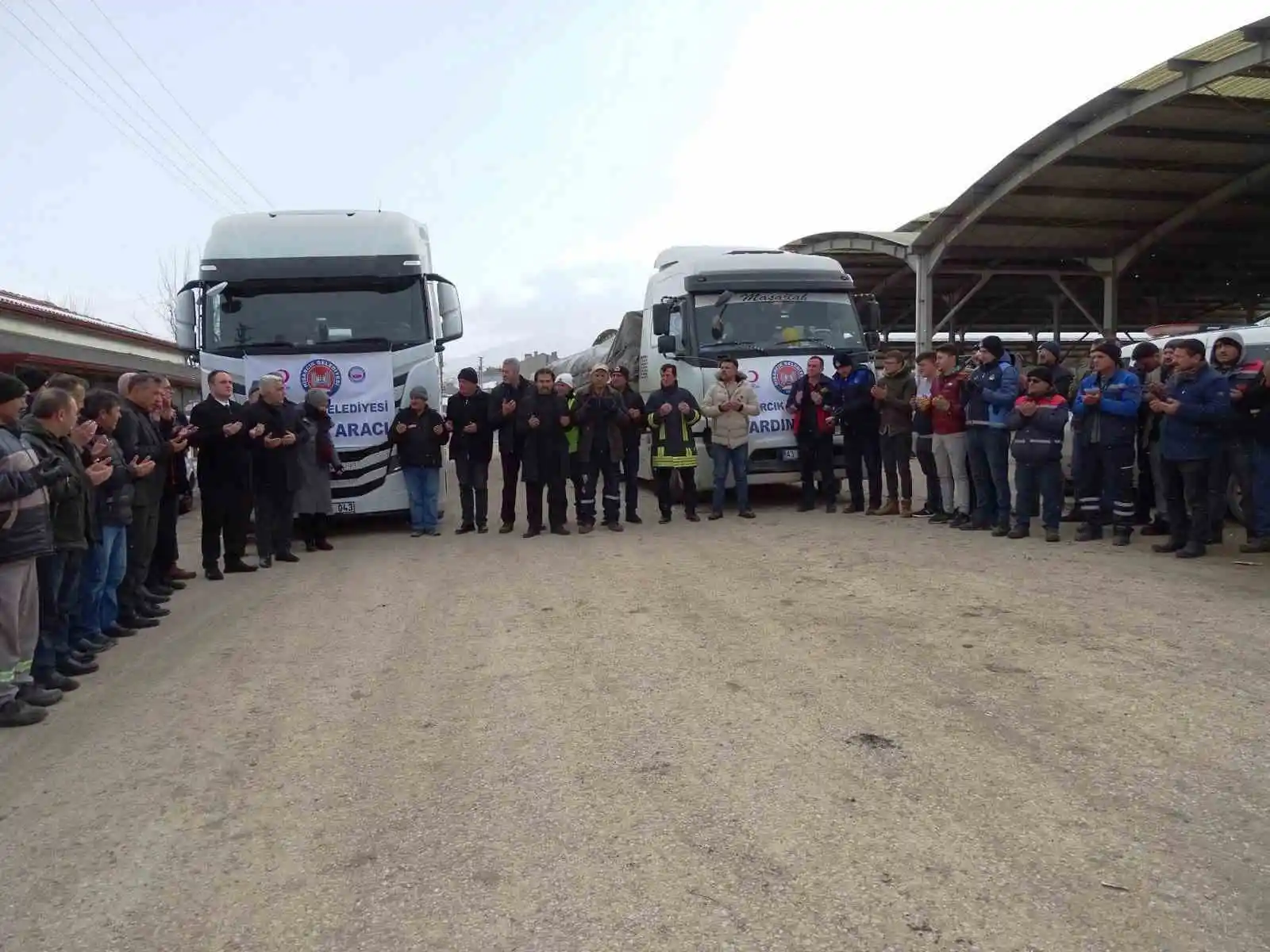 Hisarcık'tan deprem bölgesine 100 ton kömür gönderildi
