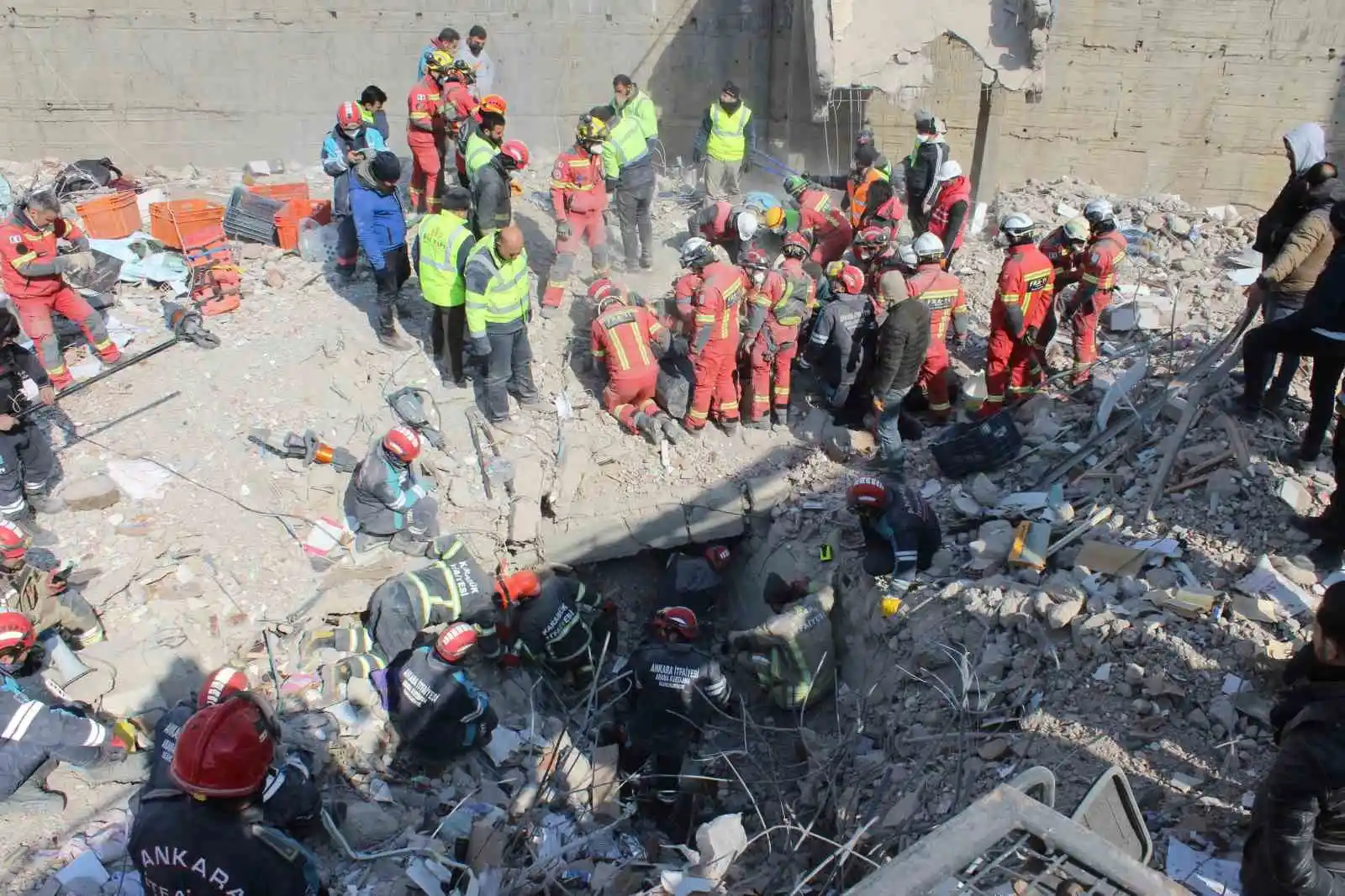 Kahramanmaraş’ta depremin 7. gününde arama kurtarma çalışmaları devam ediyor
