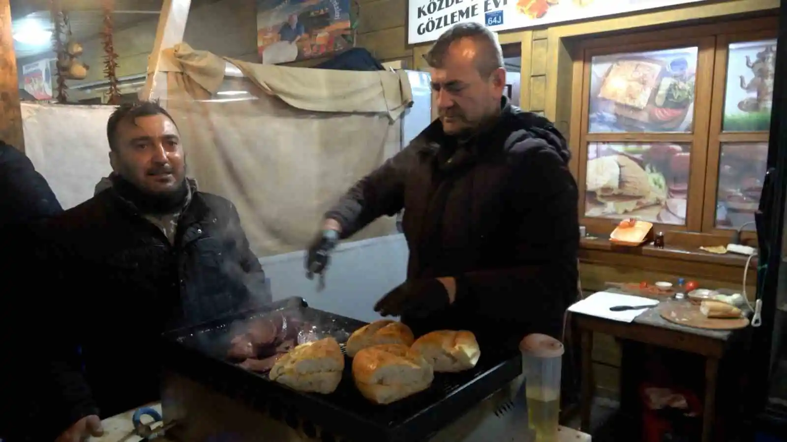 Kar hem eğlendirdi hem uğraştırdı
