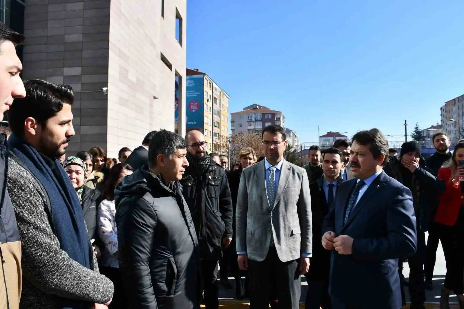 Kardeş adliye personeli Elbistan’a doğru yola çıktılar
