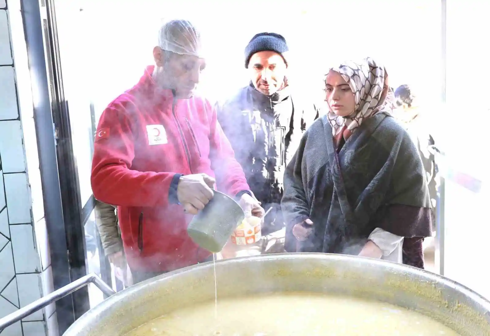 Kızılay’ın afet bölgelerindeki yardım çalışmaları devam ediyor
