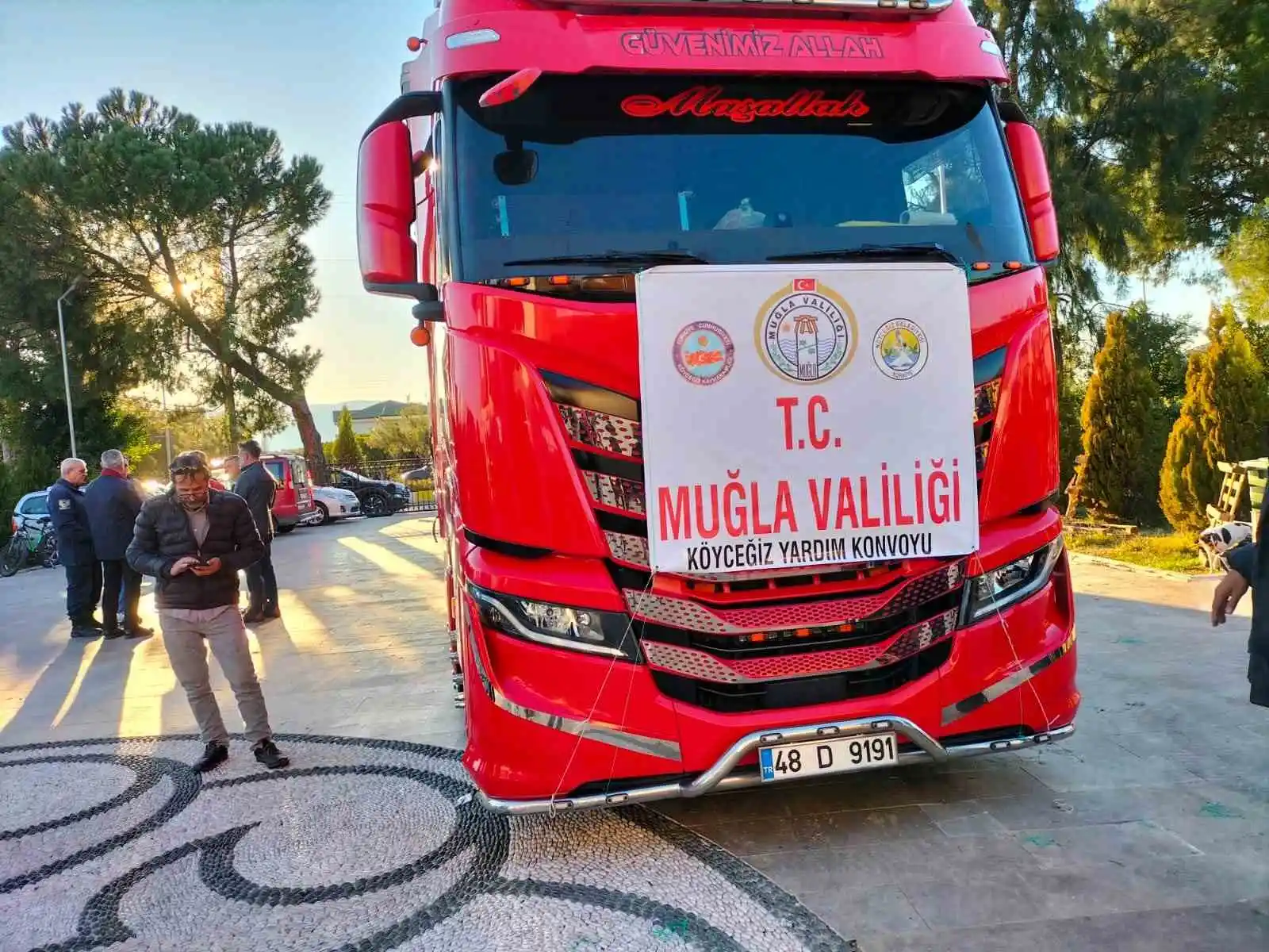 Köyceğiz’den afetzedelere 17 tır yardım malzemesi gönderildi
