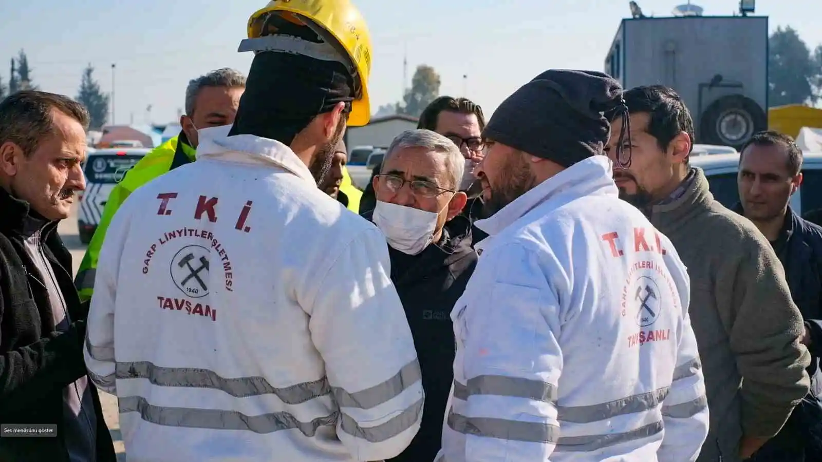 Kütahya Belediye Başkanı Alim Işık, deprem bölgesinde
