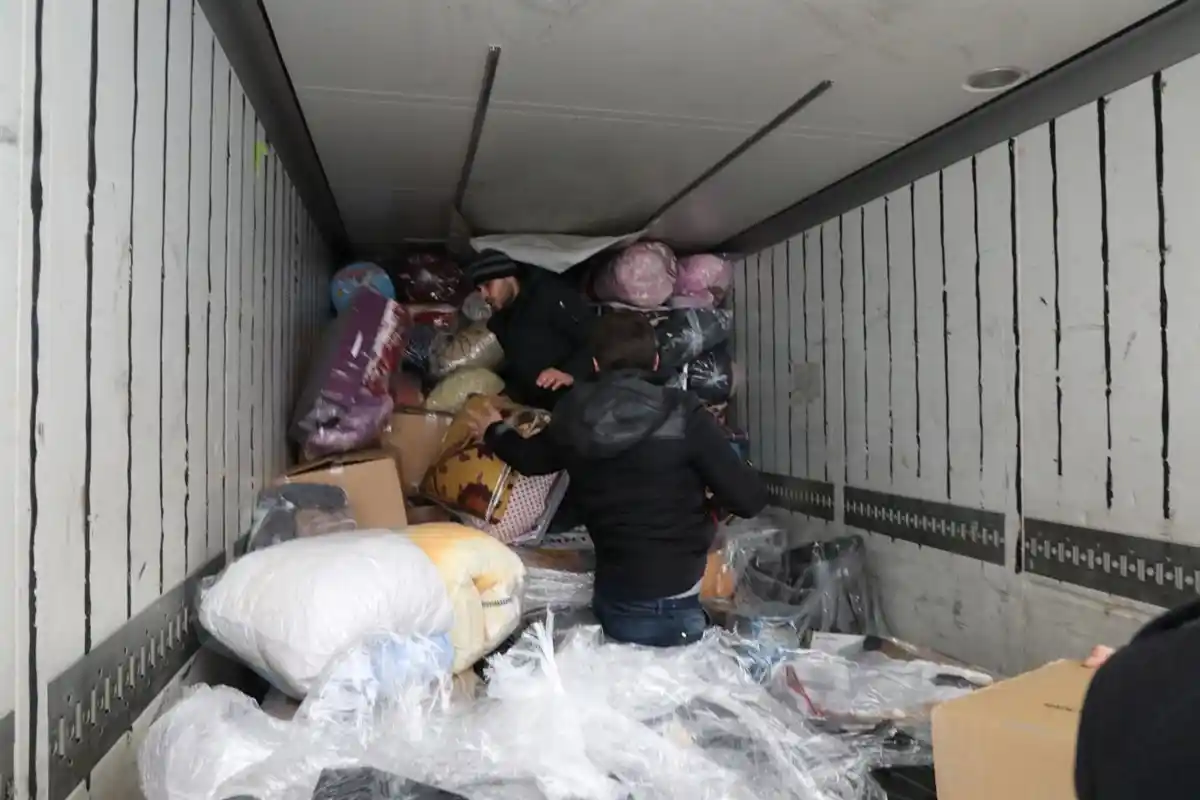 Kütahya’dan 21 yardım tırı dualarla afet bölgesine uğurlandı
