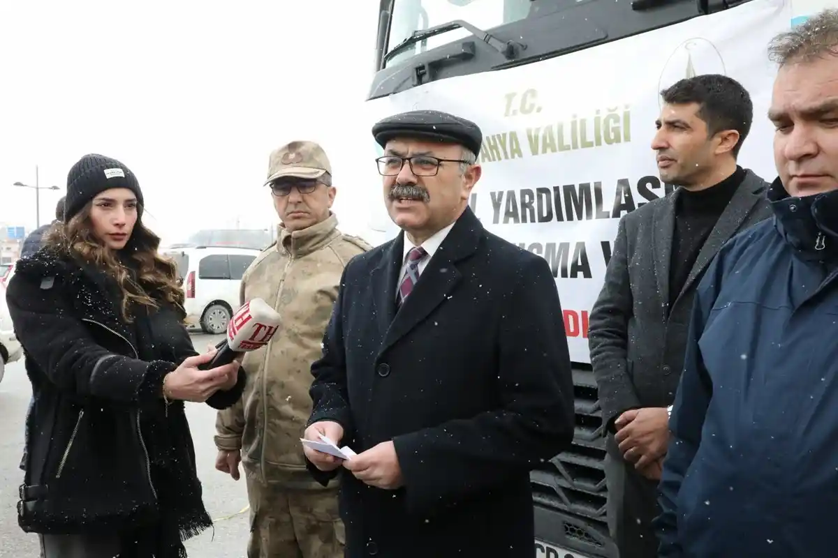 Kütahya’dan 21 yardım tırı dualarla afet bölgesine uğurlandı
