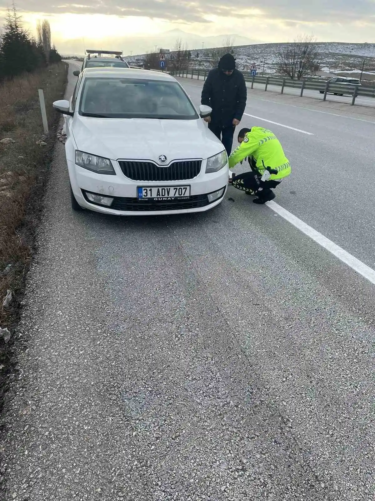 Polis ekiplerinden görenlerin içini ısıtan davranış
