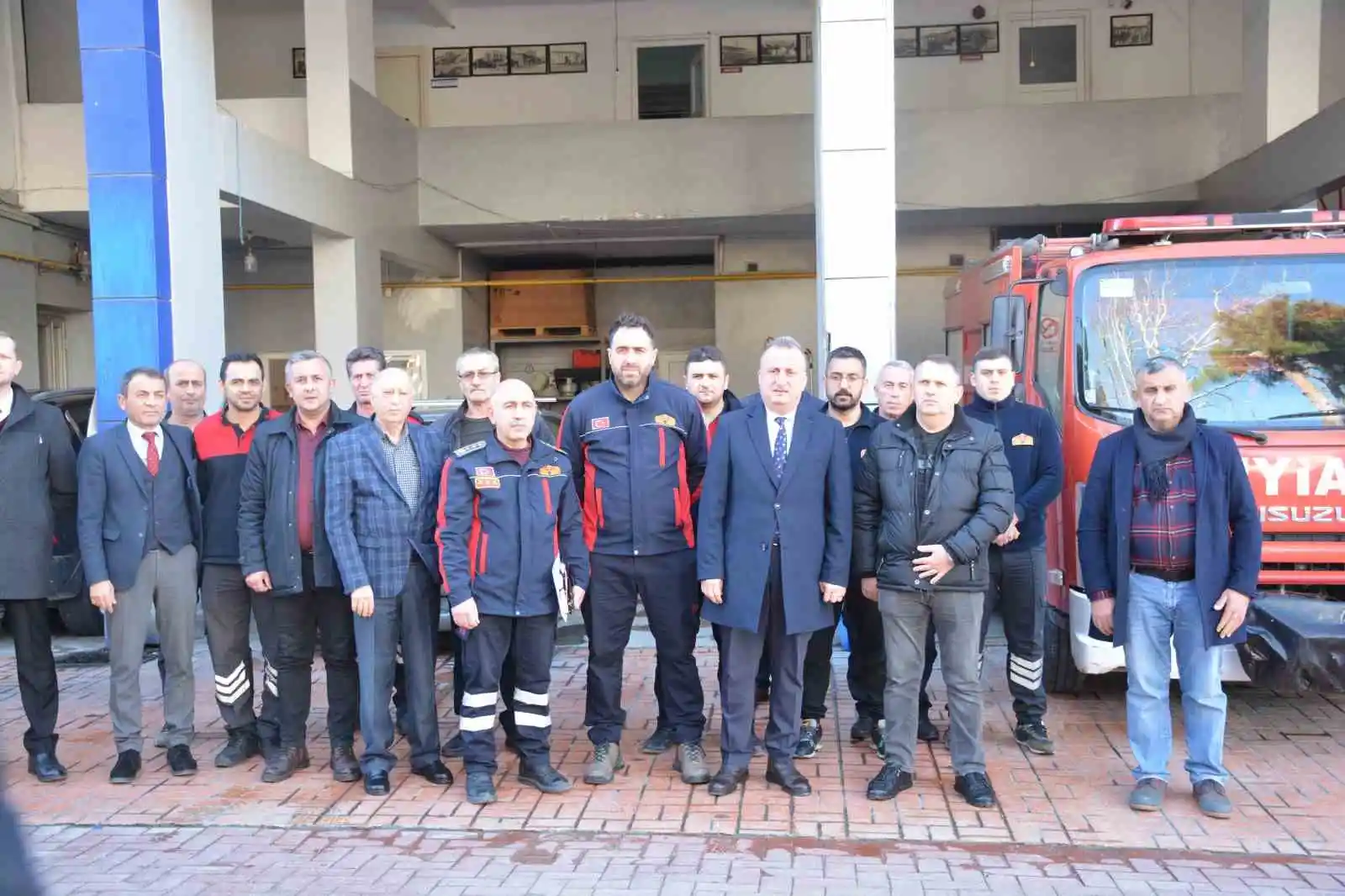 Sinop İtfaiyesi, 7 yaralı ve 36 cansız bedeni enkaz altından çıkardı
