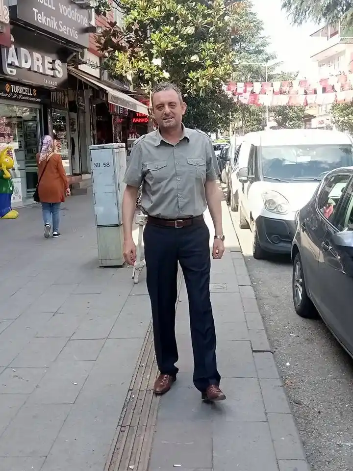 Taksici evinde ölü bulundu
