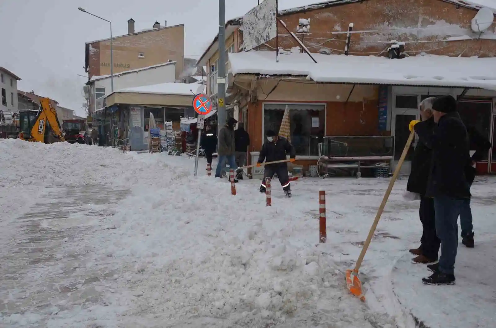 Tercan’da kar temizliği
