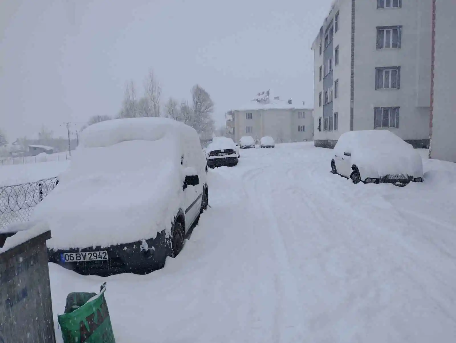 Varto’da 99 köy ve 50 mezranın yolu ulaşıma kapandı
