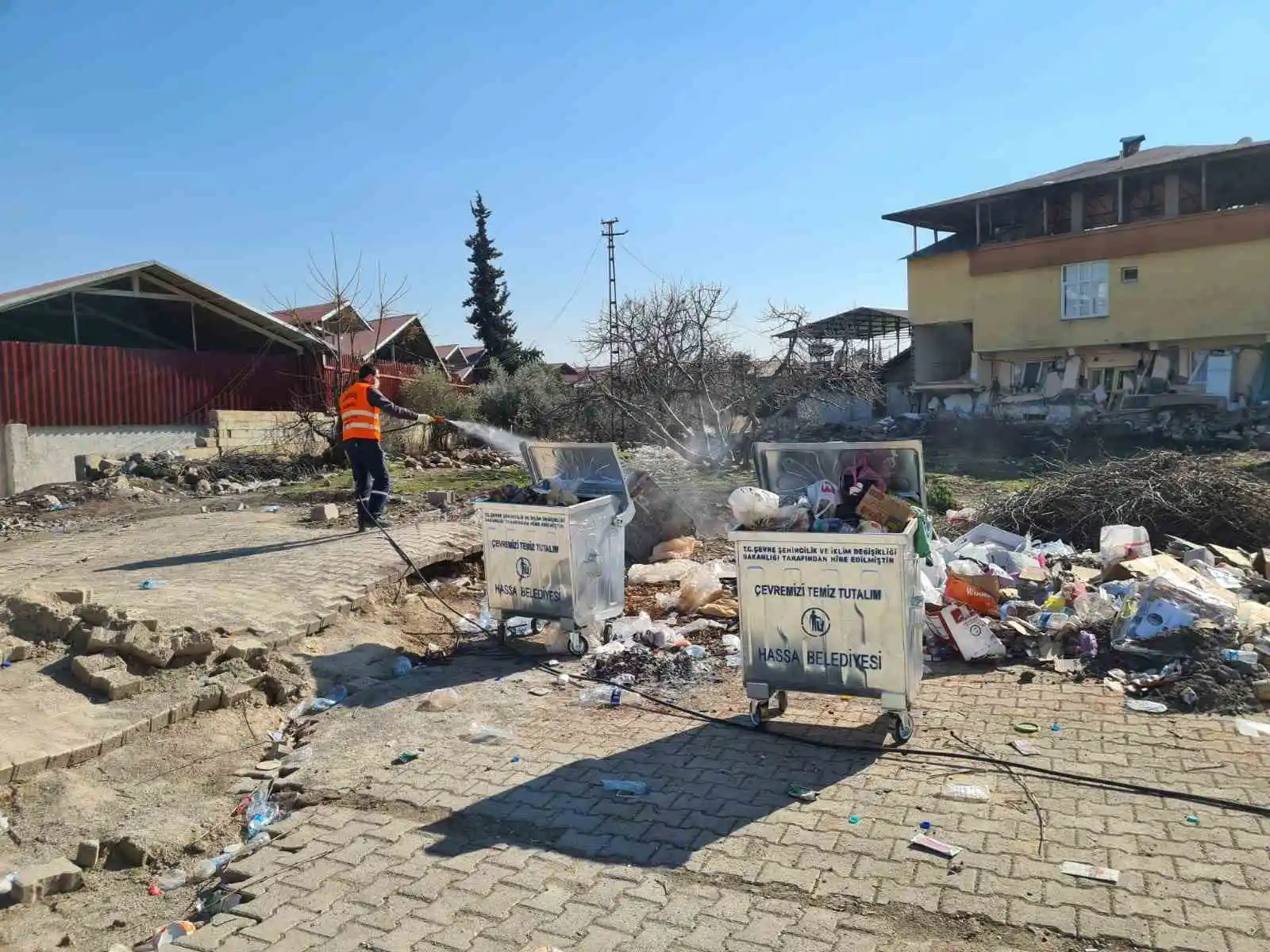 Yıldırım’dan afet bölgesine ilaçlama desteği
