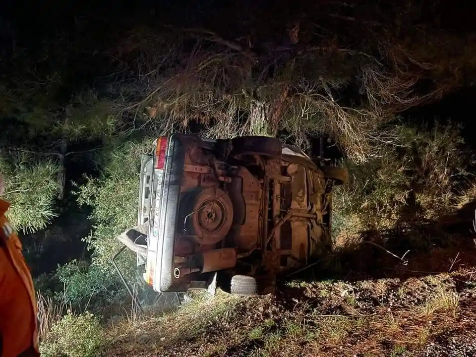 Bayramiç'te ağaca çarpan otomobilin sürücüsü hayatını kaybetti
