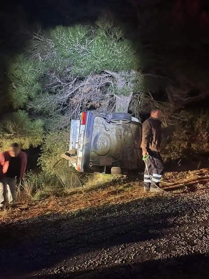 Bayramiç’te ağaca çarpan otomobilin sürücüsü hayatını kaybetti
