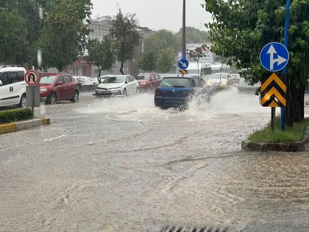 Meteoroloji'den Aydın'a kuvvetli yağış uyarısı