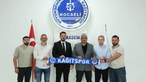 Kocaeli Kağıtspor, Türkiye Basketbol 2. Ligi’nde İzmitli Enes Akdilek ile sezona hazırlanıyor